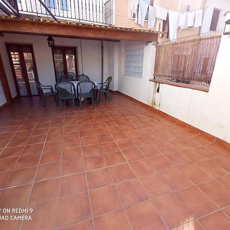 Apartamentos La Casona De Ezcaray Con Terrazas Y Patios Individuales Szoba fotó