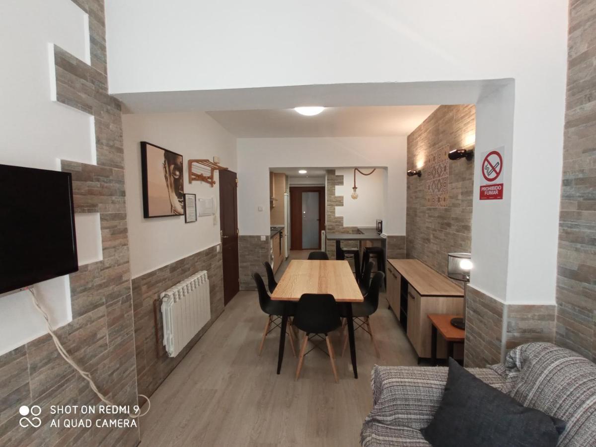 Apartamentos La Casona De Ezcaray Con Terrazas Y Patios Individuales Kültér fotó
