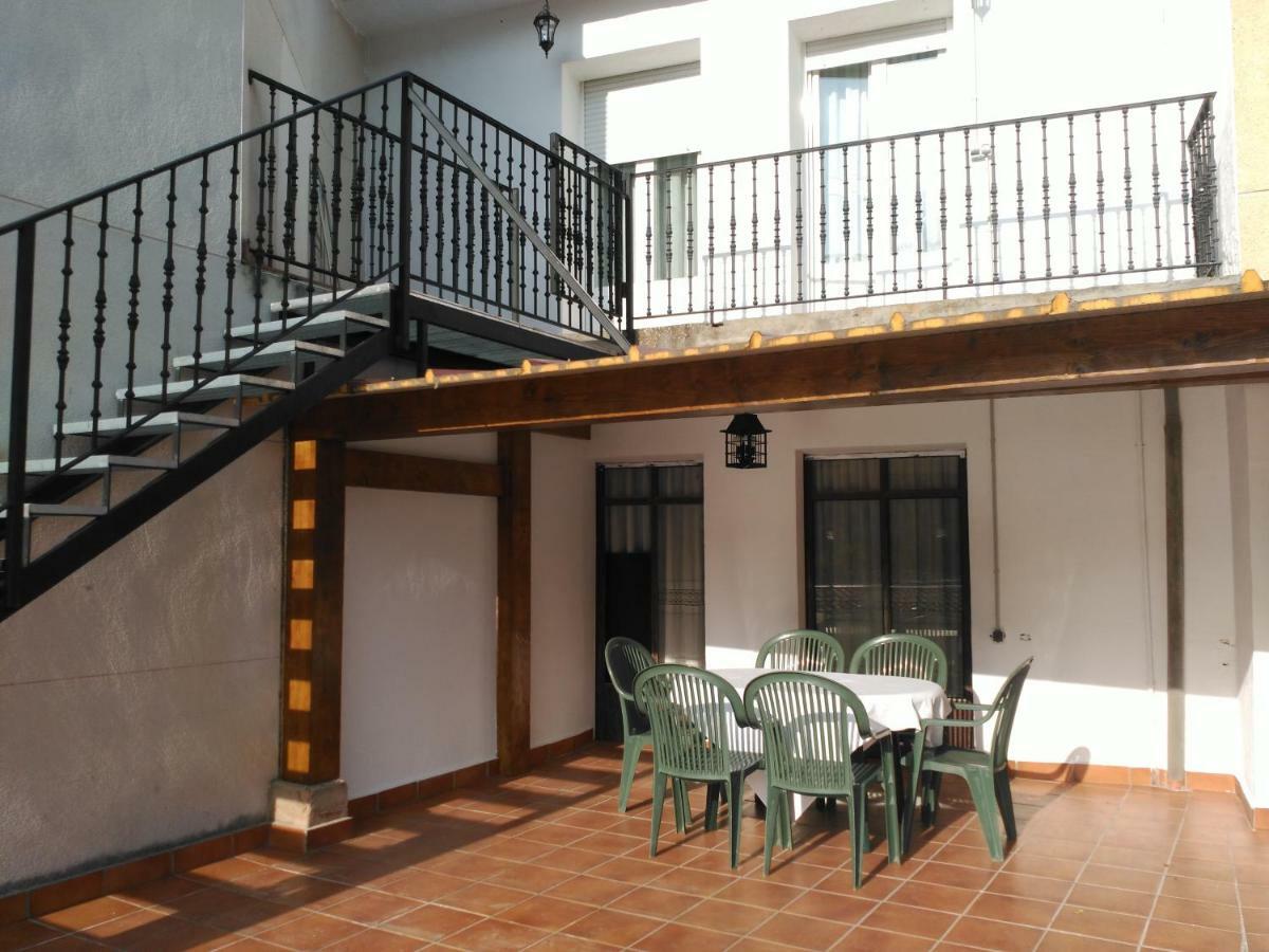 Apartamentos La Casona De Ezcaray Con Terrazas Y Patios Individuales Kültér fotó