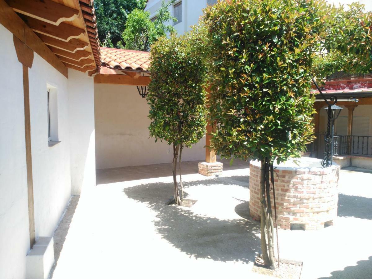 Apartamentos La Casona De Ezcaray Con Terrazas Y Patios Individuales Kültér fotó